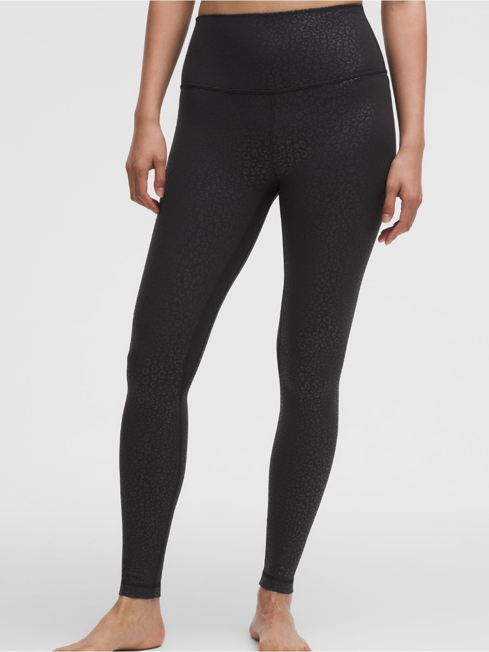 lululemon Align™ High-Rise Pant 28”
/ Leopardo Shift Micro Emboss Black / sz 8